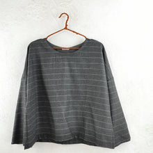 Carica l&#39;immagine nel visualizzatore di Gallery, Maglia larga di  lana - Pezzo Unico
