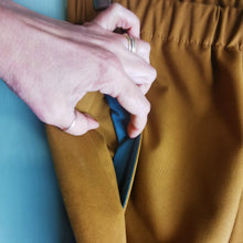 Carica l&#39;immagine nel visualizzatore di Gallery, Pantalone con risvolta in caldo cotone - Pezzo Unico
